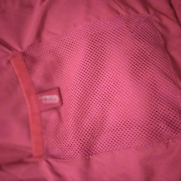 Aeropostale pink vest-small EUC - Picture 8 of 11